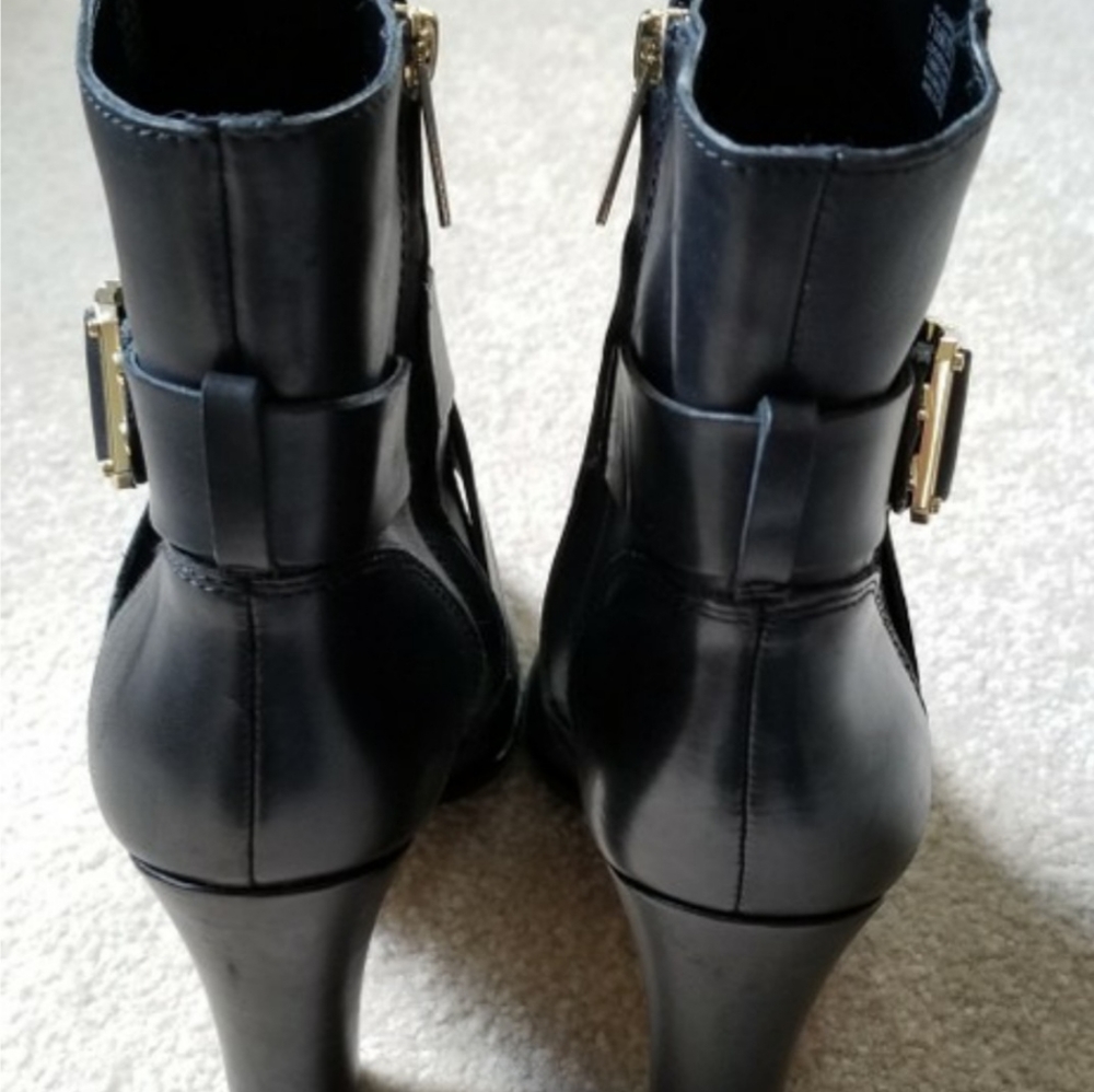 VINCE CAMUTO - Picture 2 of 9